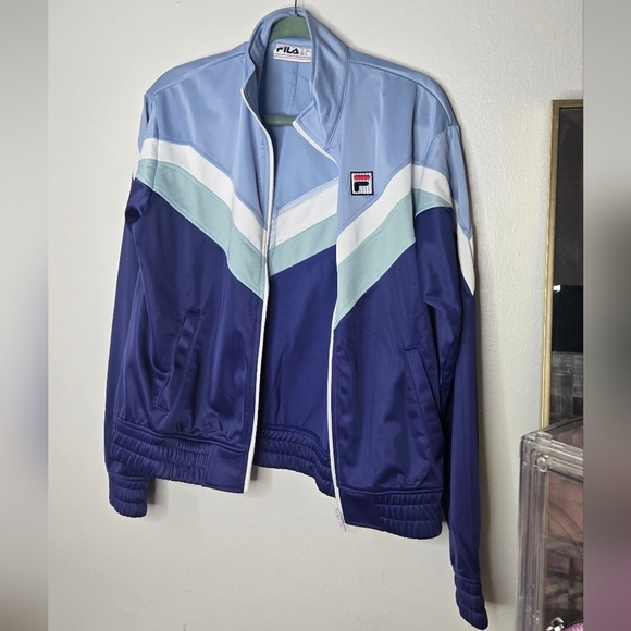 Fila jacket Sz S - Picture 8 of 9